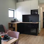 Green Sunnyside Studio - Central Location
